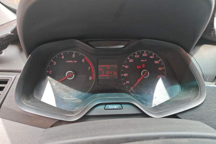 Used Baojun 310 2016 1.2L manual Comfort trim level Instrument Cluster