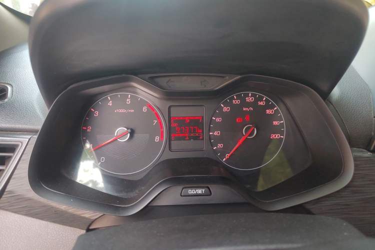 Used Baojun 310 2016 1.2L manual Comfort trim level Instrument Cluster