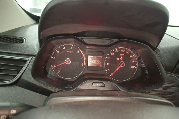 Used Baojun 310 2016 1.2L manual Comfort trim level Instrument Cluster