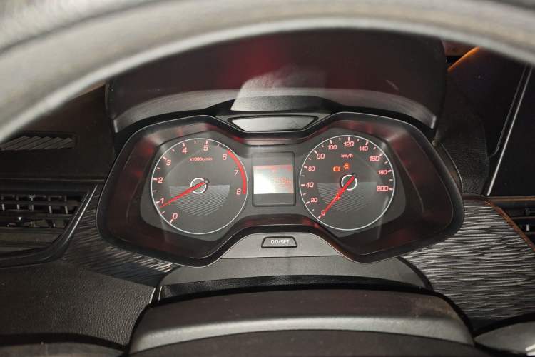 Used Baojun 310 2016 1.2L manual Comfort trim level Instrument Cluster