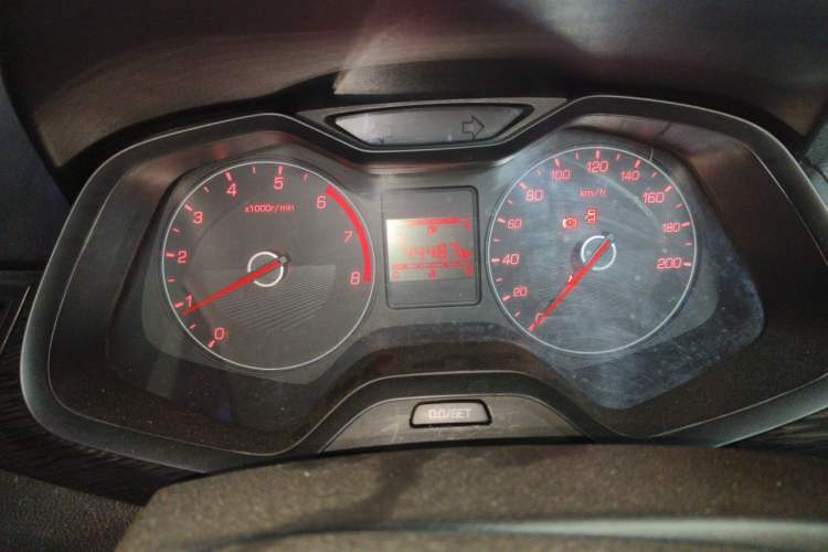 Used Baojun 310 2016 1.2L manual Comfort trim level Instrument Cluster