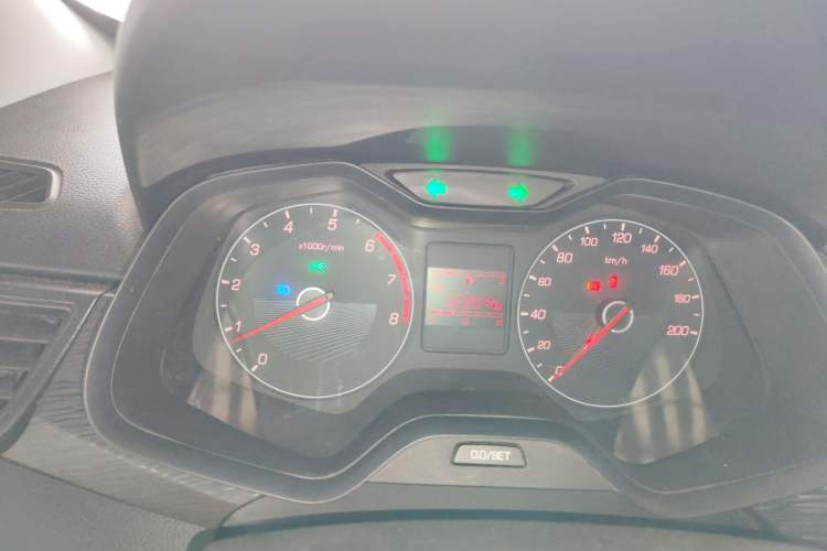 Used Baojun 310 2016 1.2L manual Comfort trim level Instrument Cluster