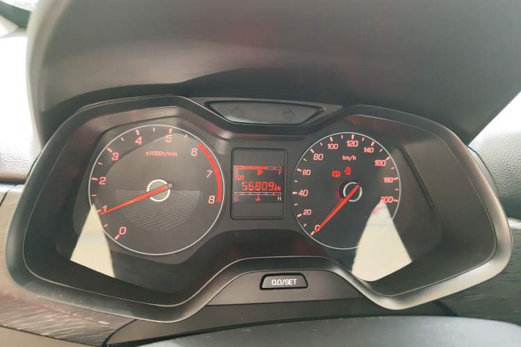 Used Baojun 310 2016 1.2L manual Comfort trim level Instrument Cluster