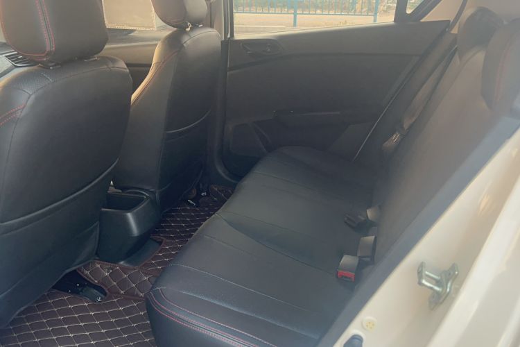Used Baojun 310 2016 1.2L manual Comfort trim level Interior 1