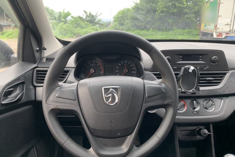 Used Baojun 310 2016 1.2L Manual Value Edition Interior 1