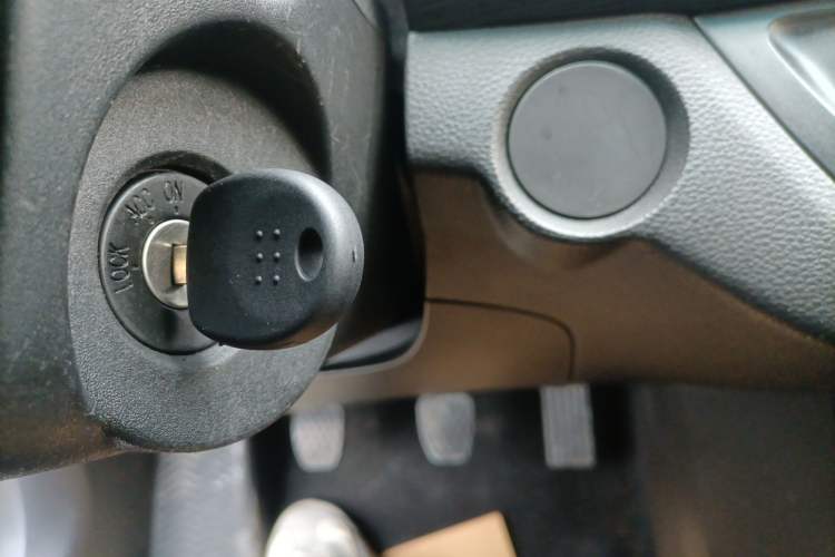 Used Baojun 310 2016 1.2L Manual Value Edition Interior 1