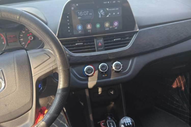 Used Baojun 310 2016 1.2L Manual Value Edition Interior 1