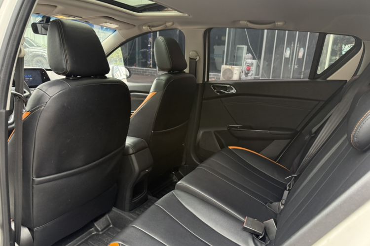 Used Baojun 310 2016 1.2L Manual Luxury Model Interior 2