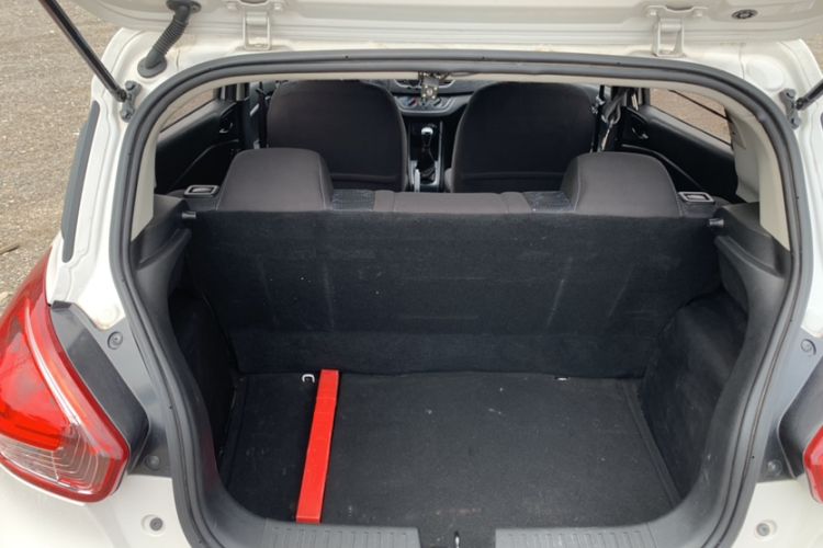 Used Baojun 310 2016 1.2L Manual Value Edition Interior 2