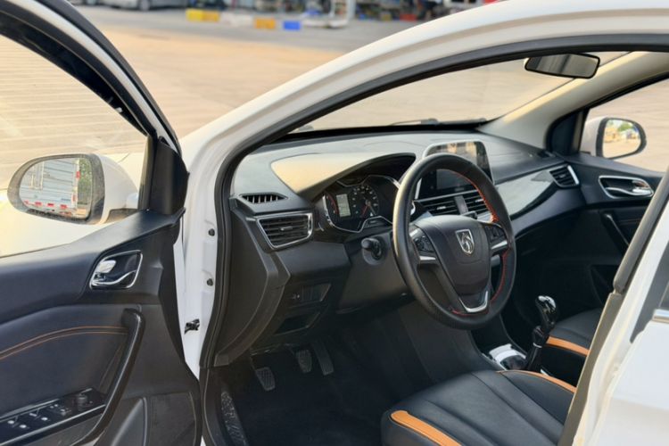Used Baojun 310 2016 1.2L Manual Luxury Model Interior 2