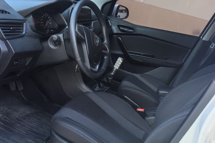 Used Baojun 310 2016 1.2L manual Comfort trim level Interior 2