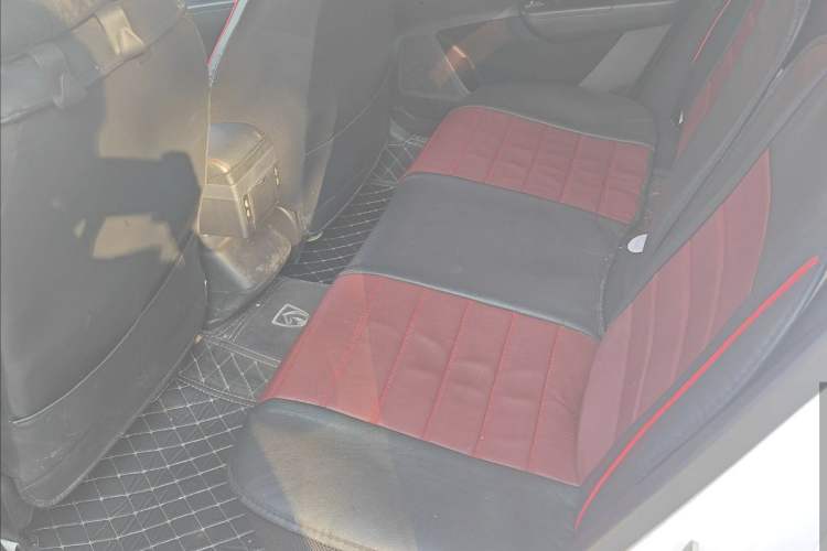 Used Baojun 310 2016 1.2L Manual Value Edition Interior 3