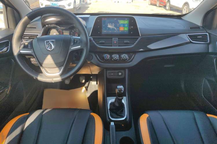 Used Baojun 310 2016 1.2L Manual Luxury Model Interior 3