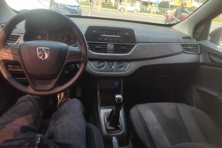 Used Baojun 310 2016 1.2L Manual Value Edition Interior 3