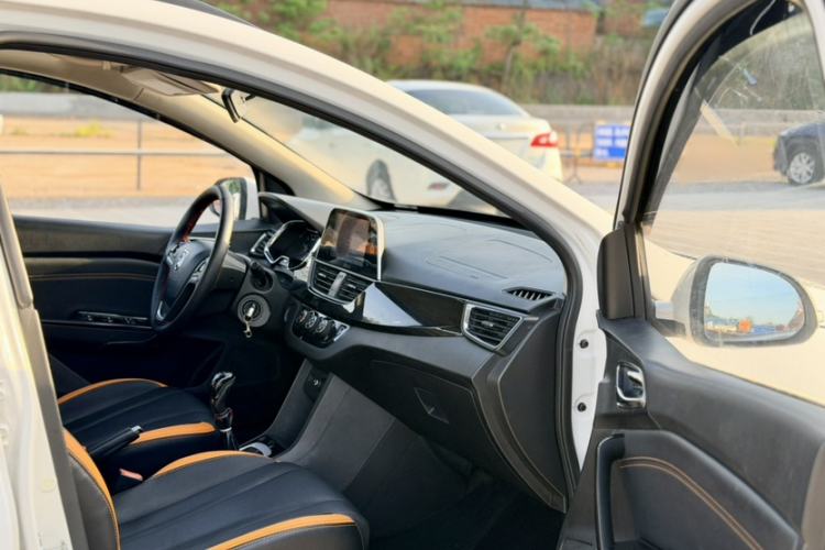 Used Baojun 310 2016 1.2L Manual Luxury Model Interior 4