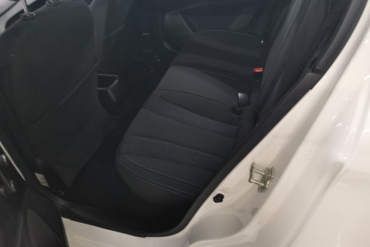 Used Baojun 310 2016 1.2L Manual Value Edition Interior 4