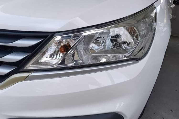 Used Baojun 310 2016 1.2L manual Comfort trim level Left Front Headlight