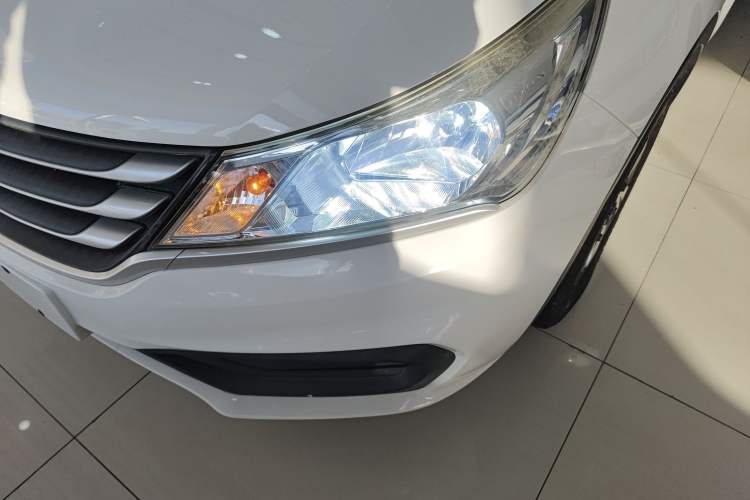 Used Baojun 310 2016 1.2L manual Comfort trim level Left Front Headlight