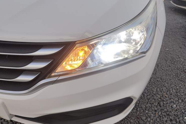 Used Baojun 310 2016 1.2L manual Comfort trim level Left Front Headlight