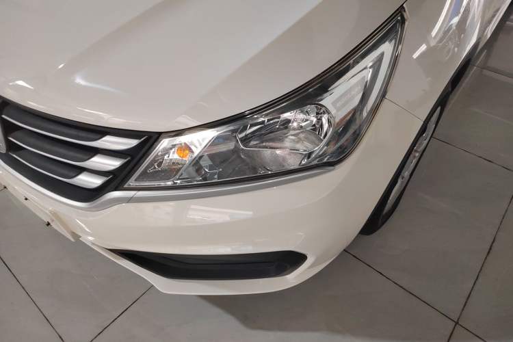 Used Baojun 310 2016 1.2L manual Comfort trim level Left Front Headlight