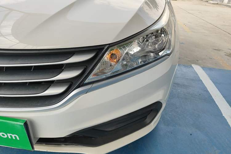 Used Baojun 310 2016 1.2L manual Comfort trim level Left Front Headlight
