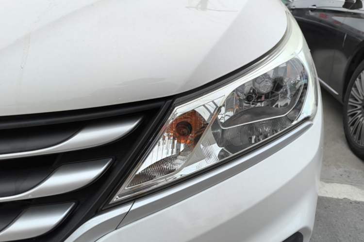 Used Baojun 310 2016 1.2L manual Comfort trim level Left Front Headlight