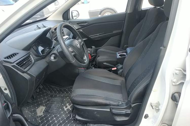 Used Baojun 310 2016 1.2L manual Comfort trim level Left Front Seat