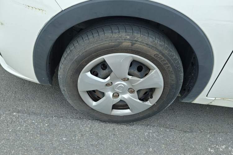 Used Baojun 310 2016 1.2L Manual Value Edition Left Front Wheel Hub