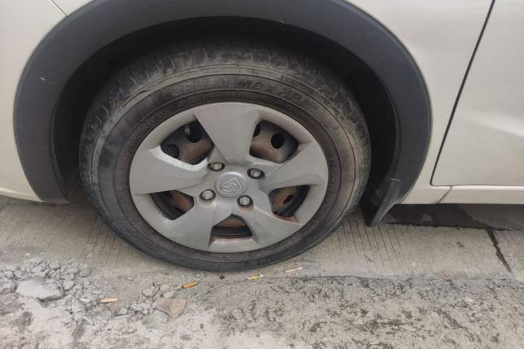 Used Baojun 310 2016 1.2L Manual Value Edition Left Front Wheel Hub