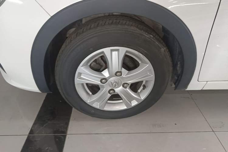 Used Baojun 310 2016 1.2L Manual Luxury Model Left Front Wheel Hub