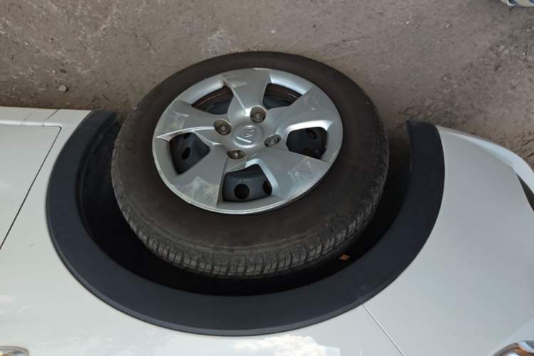 Used Baojun 310 2016 1.2L Manual Value Edition Left Front Wheel Hub