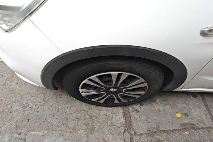 Used Baojun 310 2016 1.2L Manual Value Edition Left Front Wheel Hub
