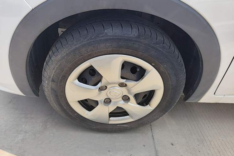 Used Baojun 310 2016 1.2L Manual Value Edition Left Front Wheel Hub