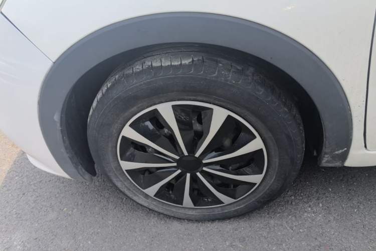Used Baojun 310 2016 1.2L manual Comfort trim level Left Front Wheel Hub