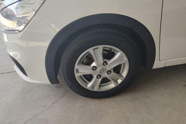Used Baojun 310 2016 1.2L Manual Luxury Model Left Front Wheel Hub