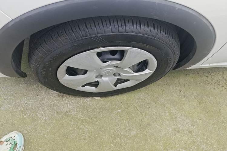 Used Baojun 310 2016 1.2L manual Comfort trim level Left Front Wheel Hub