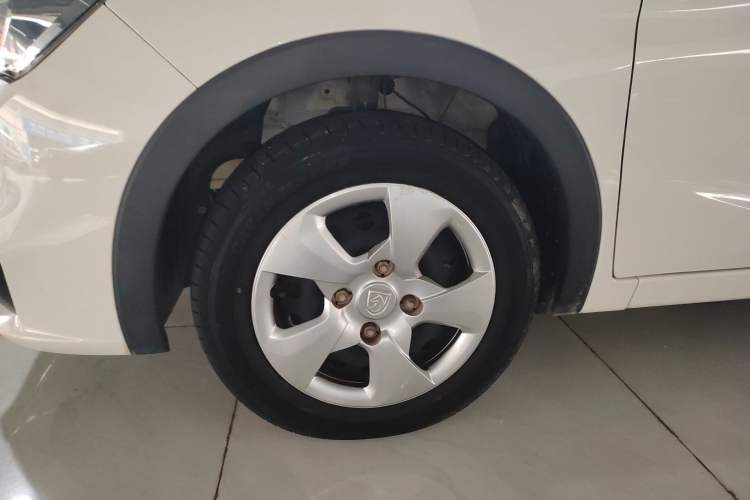 Used Baojun 310 2016 1.2L manual Comfort trim level Left Front Wheel Hub
