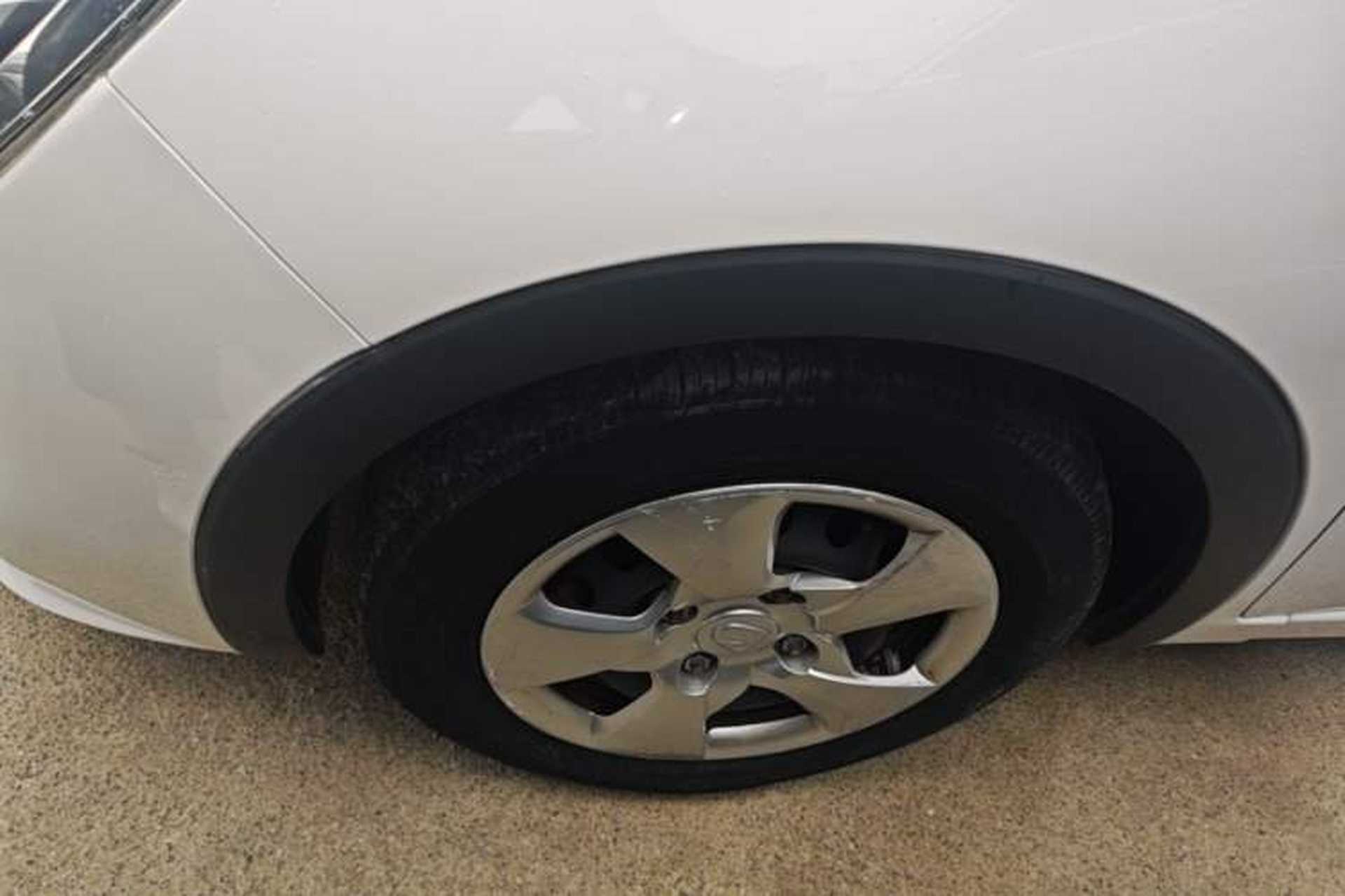 Used Baojun 310 2016 1.2L Manual Value Edition Left Front Wheel Hub