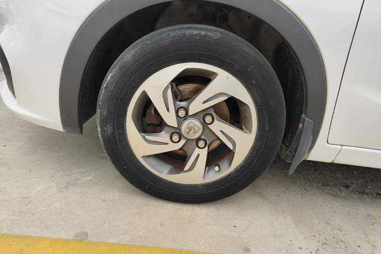 Used Baojun 310 2016 1.2L Manual Value Edition Left Front Wheel Hub