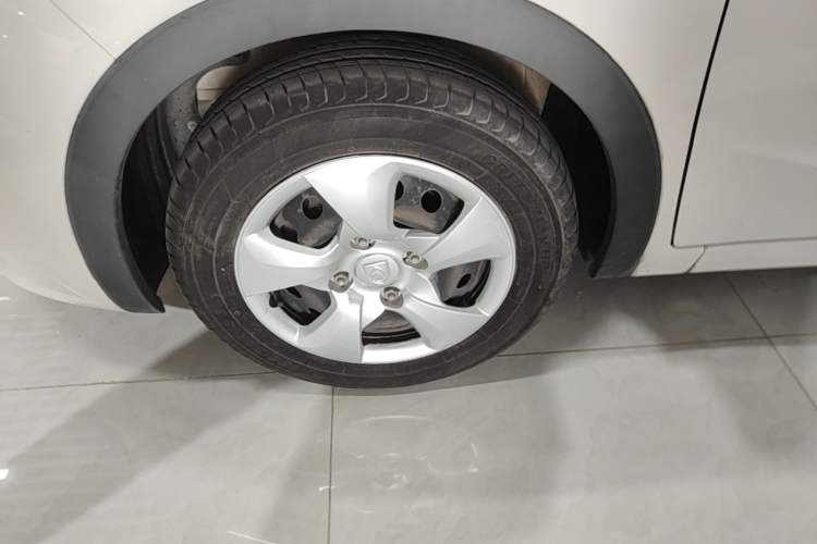 Used Baojun 310 2016 1.2L Manual Value Edition Left Front Wheel Hub