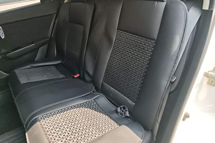 Used Baojun 310 2016 1.2L manual Comfort trim level Left Rear Seat
