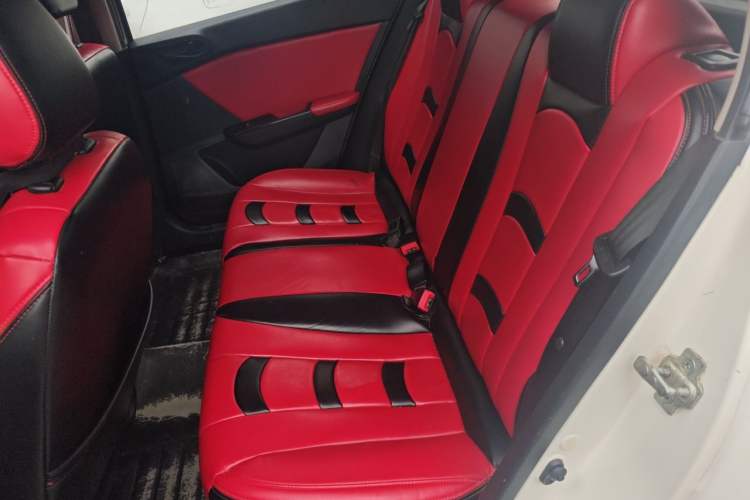 Used Baojun 310 2016 1.2L manual Comfort trim level Left Rear Seat
