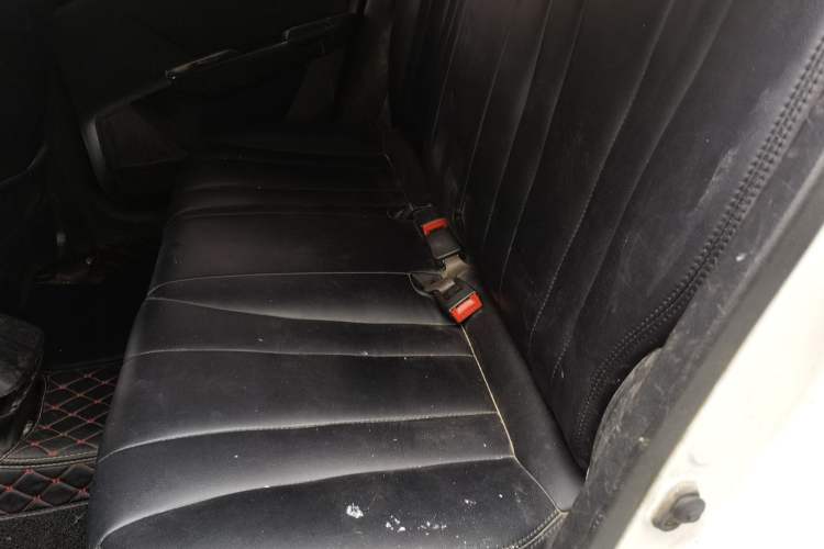 Used Baojun 310 2016 1.2L manual Comfort trim level Left Rear Seat