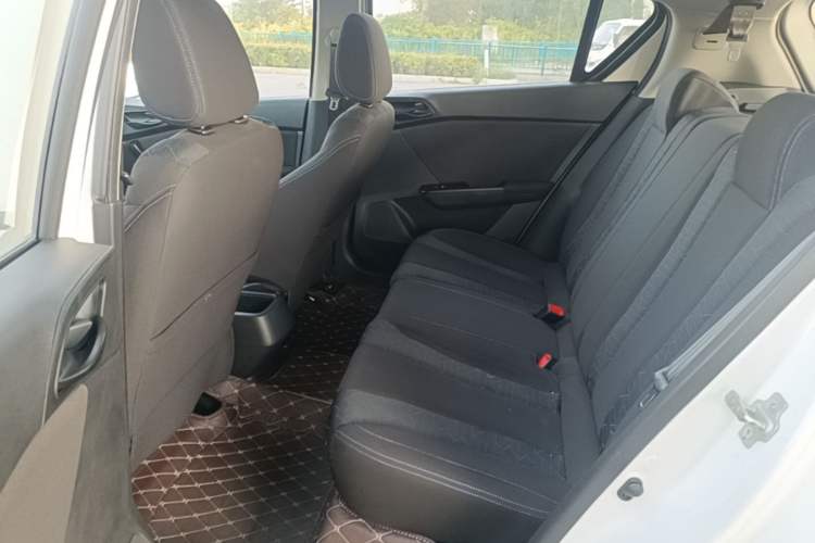 Used Baojun 310 2016 1.2L manual Comfort trim level Left Rear Seat