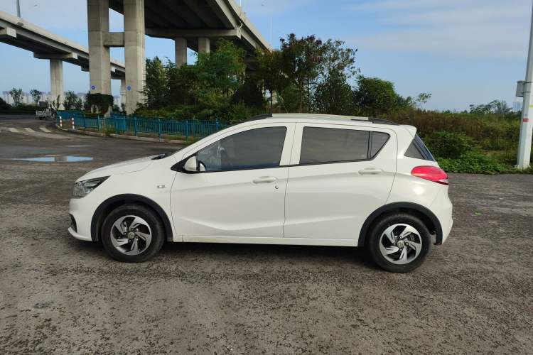 Used Baojun 310 2016 1.2L manual Comfort trim level Left Side