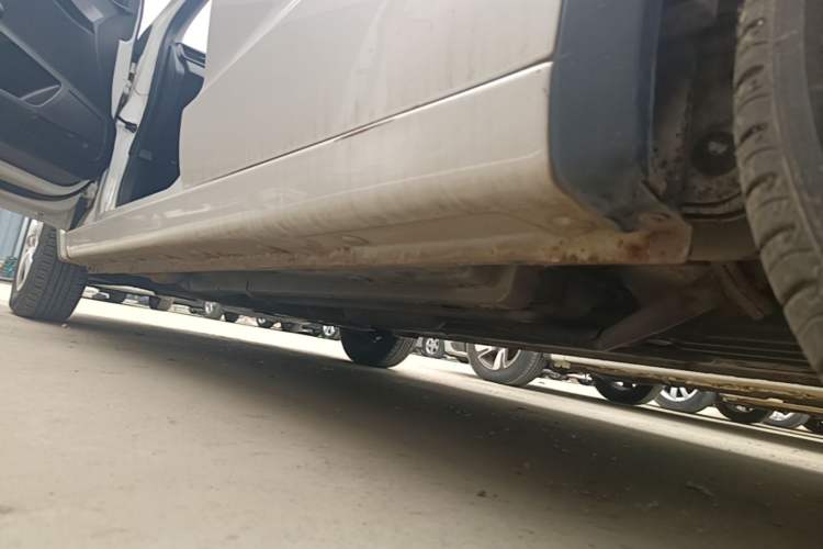 Used Baojun 310 2016 1.2L Manual Value Edition Left Side Sill