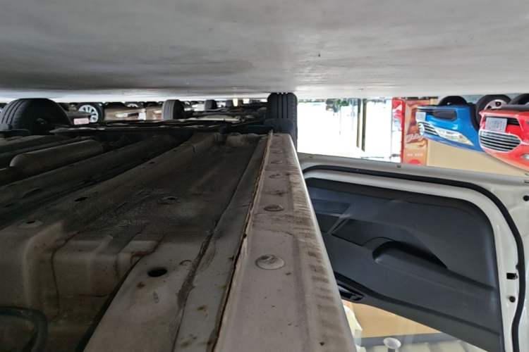 Used Baojun 310 2016 1.2L Manual Value Edition Left Side Sill