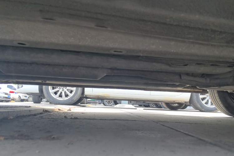 Used Baojun 310 2016 1.2L manual Comfort trim level Left Side Sill