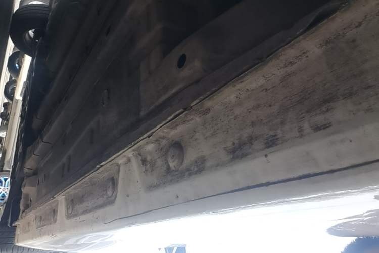 Used Baojun 310 2016 1.2L manual Comfort trim level Left Side Sill