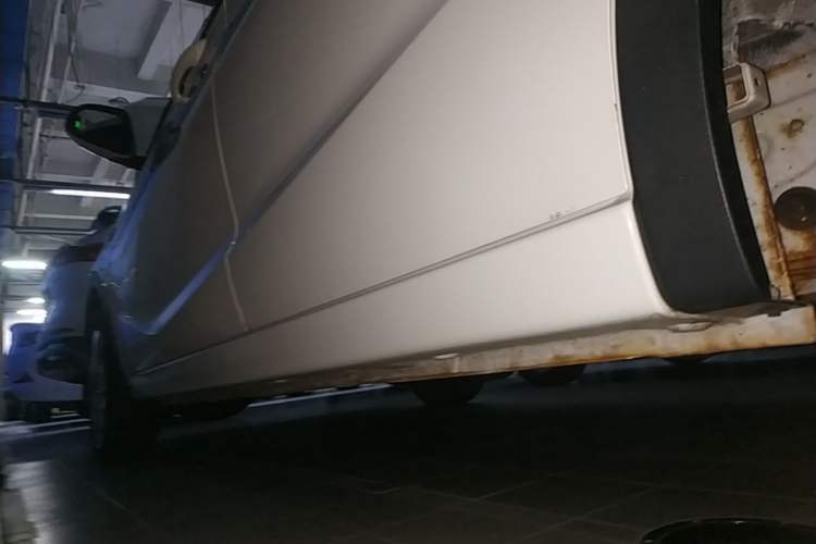 Used Baojun 310 2016 1.2L manual Comfort trim level Left Side Sill